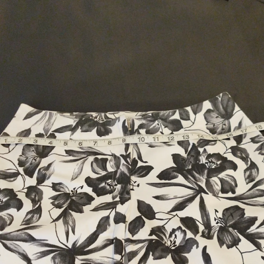 Erik Stewart. Floral Black and White Pants - Picture 7 of 9